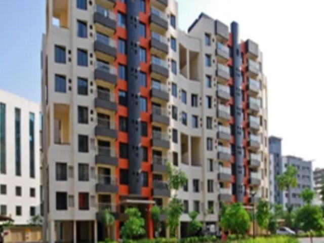 Rental | 3 BHK + Servant Room 1650 Sq.Ft. Apartment in Clover Acropolis