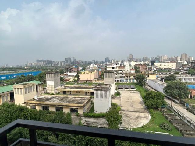 Rental | 3 BHK + Servant Room 1650 Sq.Ft. Apartment in Jaypee Klassic Shaurya
