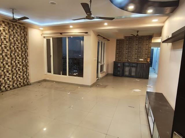 Rental | 3 BHK + Servant Room 1654 Sq.Ft. Apartment in Logix Blossom County