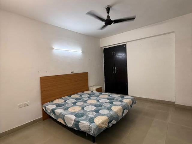 Rental | 3 BHK + Servant Room 1700 Sq.Ft. Apartment in Gardenia Gateway