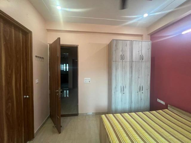 Rental | 3 BHK + Servant Room 1700 Sq.Ft. Apartment in Sector 18 Dwarka