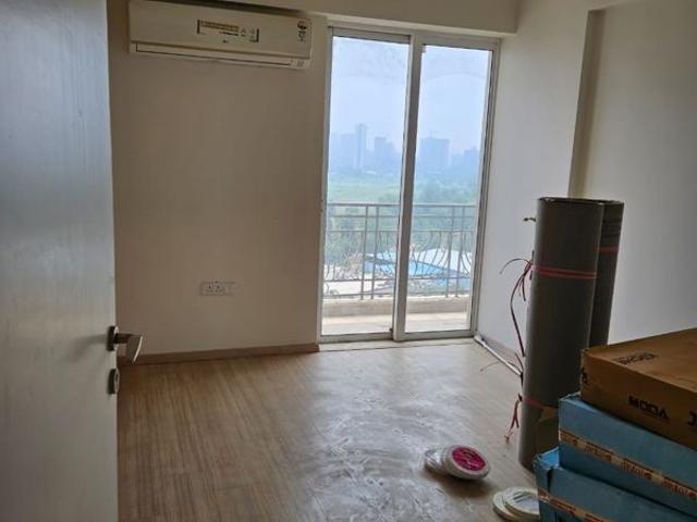 Rental | 3 BHK + Servant Room 1726 Sq.Ft. Apartment in DLF Regal Gardens