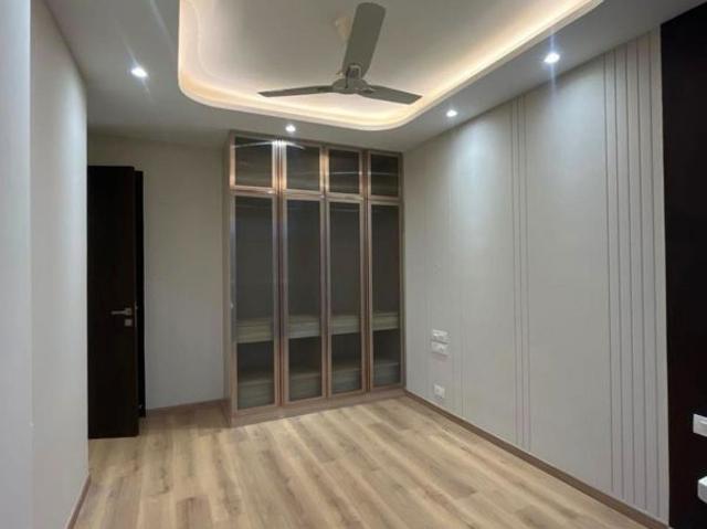 Rental | 3 BHK + Servant Room 1727 Sq.Ft. Apartment in Ireo The Corridors