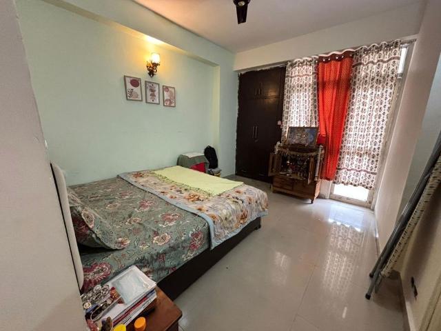Rental | 3 BHK + Servant Room 1750 Sq.Ft. Apartment in Ajnara Gen X