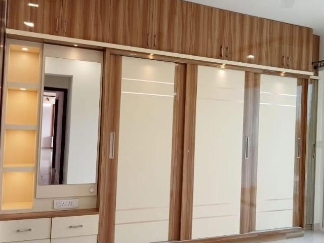 Rental | 3 BHK + Servant Room 1750 Sq.Ft. Apartment in Sjr Primecorp Water Mark