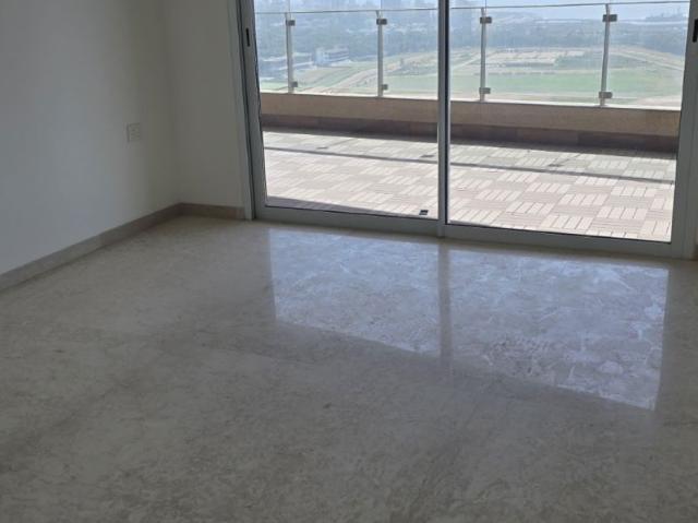 Rental | 3 BHK + Servant Room 1769 Sq.Ft. Apartment in Lokhandwala Minerva Mahalaxmi