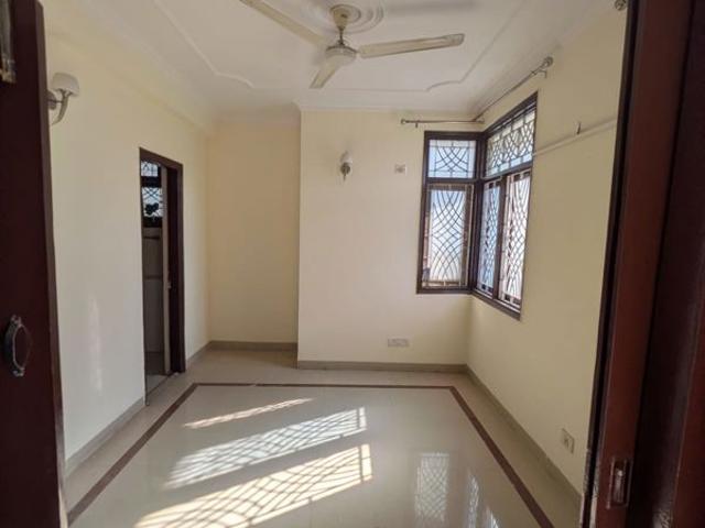 Rental | 3 BHK + Servant Room 1800 Sq.Ft. Apartment in City Heights