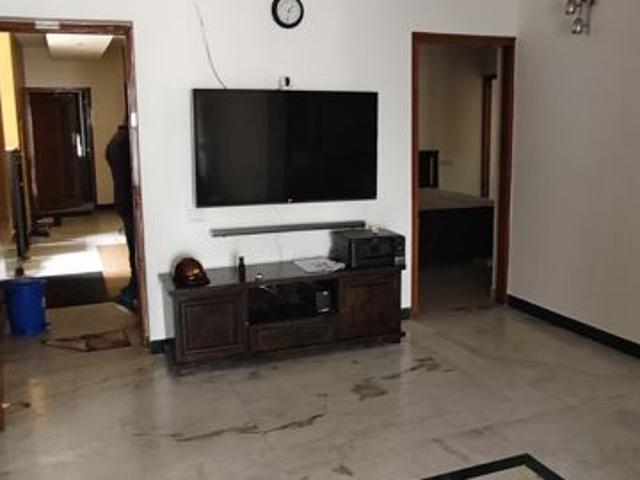 Rental | 3 BHK + Servant Room 1800 Sq.Ft. Apartment in Langford Court