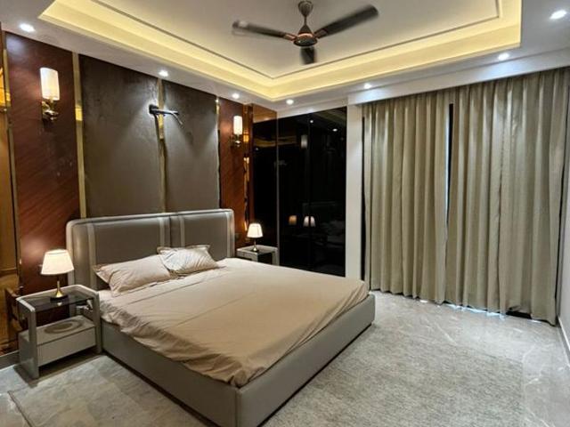 Rental | 3 BHK + Servant Room 1860 Sq.Ft. Apartment in M3M Heights