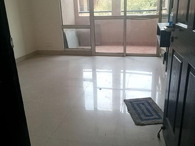 Rental | 3 BHK + Servant Room 1875 Sq.Ft. Apartment in JMD Gardens