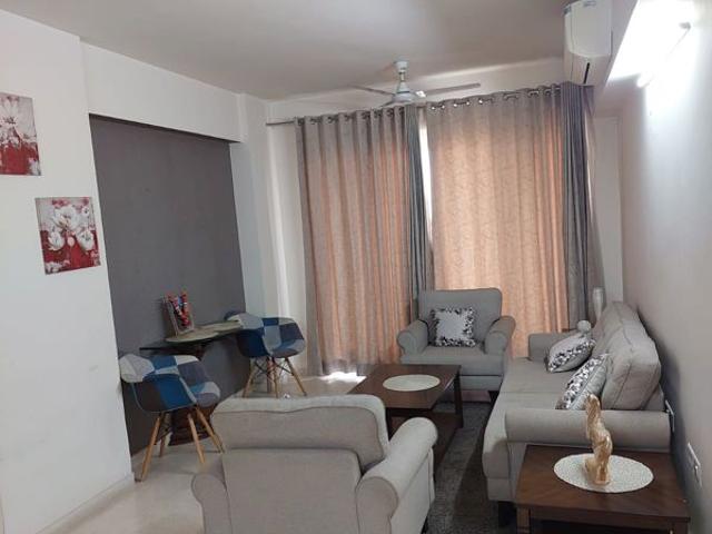 Rental | 3 BHK + Servant Room 1930 Sq.Ft. Apartment in DLF The Skycourt