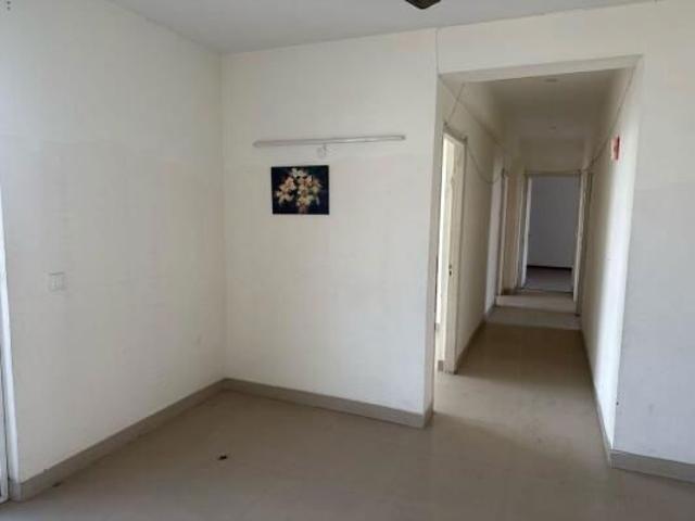 Rental | 3 BHK + Servant Room 1930 Sq.Ft. Apartment in DLF New Town Heights III