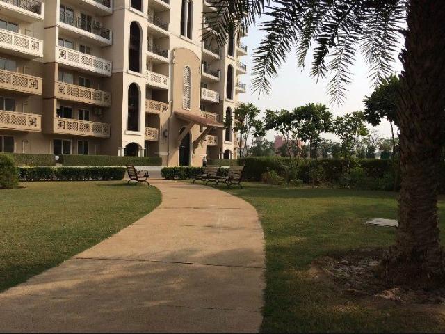 Rental | 3 BHK + Servant Room 1930 Sq.Ft. Apartment in DLF New Town Heights Town Houses