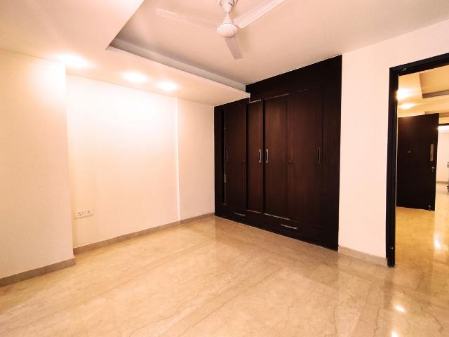 Rental | 3 BHK + Servant Room 1935 Sq.Ft. Apartment in Sushant Lok I