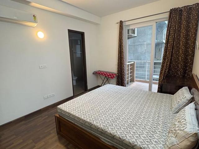 Rental | 3 BHK + Servant Room 1950 Sq.Ft. Apartment in Capital Residency 360