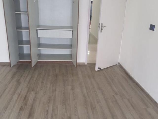 Rental | 3 BHK + Servant Room 1950 Sq.Ft. Apartment in Pareena Express Heights