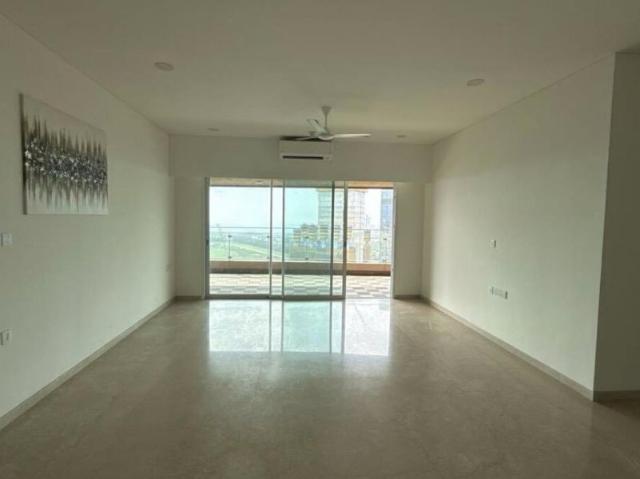 Rental | 3 BHK + Servant Room 1960 Sq.Ft. Apartment in Lokhandwala Minerva Mahalaxmi