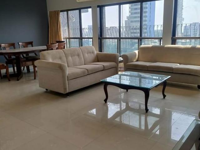 Rental | 3 BHK + Servant Room 1190 Sq.Ft. Apartment in Venus Apartments Cuffe Parade