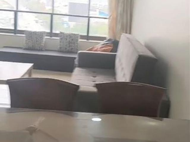 Rental | 3 BHK + Servant Room 1200 Sq.Ft. Apartment in Heera Panna Apartment