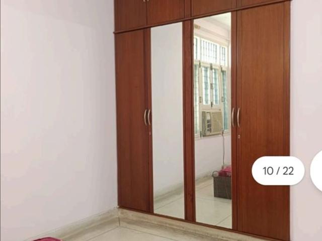 Rental | 3 BHK + Servant Room 1200 Sq.Ft. Apartment in Unitech Residency Greens