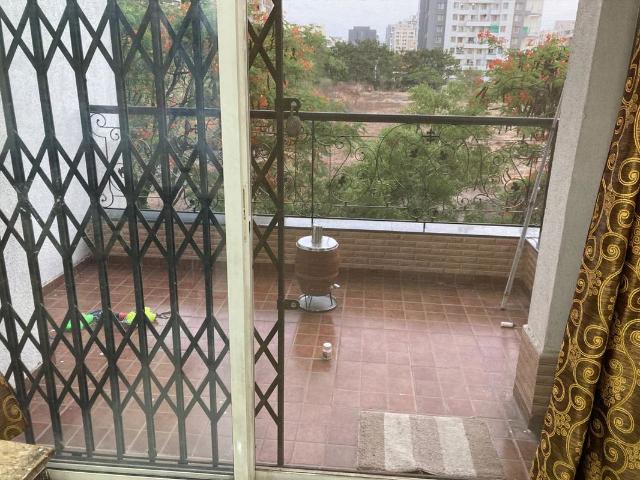Rental | 3 BHK + Servant Room 1250 Sq.Ft. Apartment in Riddhi Zoa Complex
