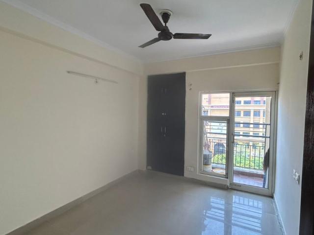 Rental | 3 BHK + Servant Room 1350 Sq.Ft. Apartment in Aims Golf City