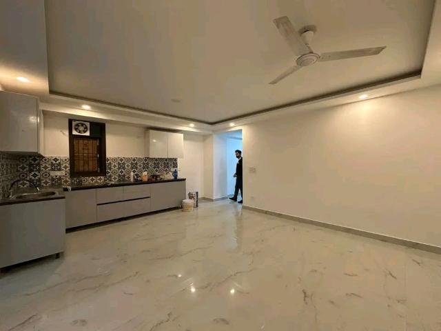 Rental | 3 BHK + Servant Room 1350 Sq.Ft. Apartment in Palm Residency Chhatarpur