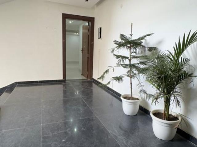 Rental | 3 BHK + Servant Room 1350 Sq.Ft. Apartment in Palm Residency Chhatarpur