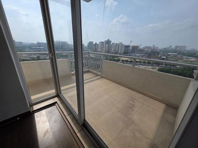 Rental | 3 BHK + Servant Room 2408 Sq.Ft. Apartment in SS The Leaf