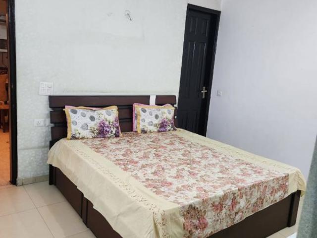 Rental | 3 BHK + Servant Room 2475 Sq.Ft. Apartment in Prateek Stylome