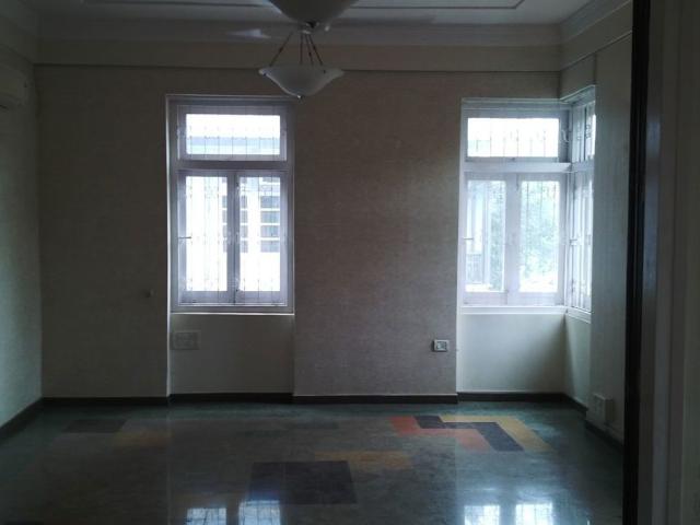 Rental | 3 BHK + Servant Room 2500 Sq.Ft. Apartment in IT Colony