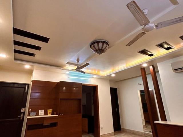 Rental | 3 BHK + Servant Room 2500 Sq.Ft. Apartment in Puri Anand Villas Phase II