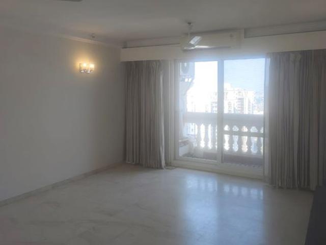 Rental | 3 BHK + Servant Room 2700 Sq.Ft. Apartment in DLF Windsor Court