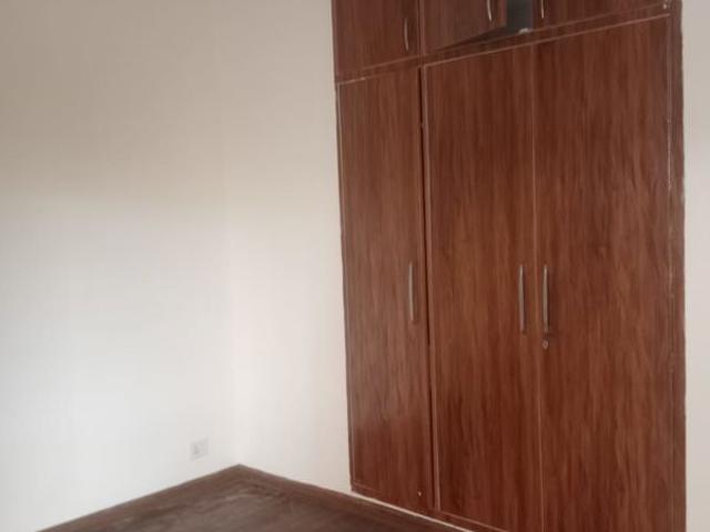 Rental | 3 BHK + Servant Room 275 Sq.Ft. Apartment in BPTP Park 81