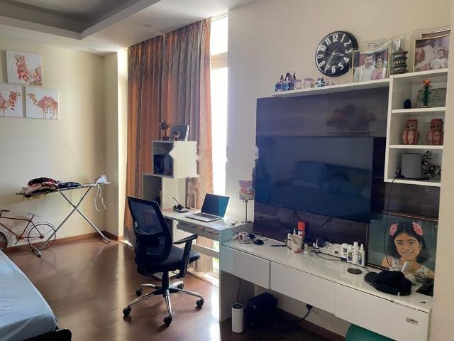 Rental | 3 BHK + Servant Room 2800 Sq.Ft. Apartment in Ireo Victory Valley