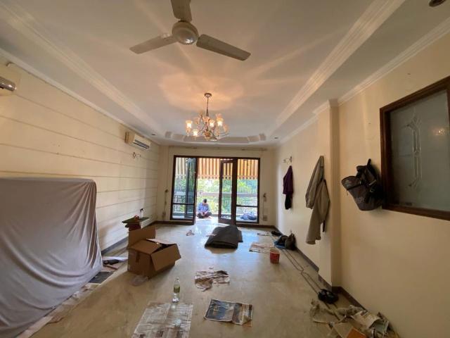 Rental | 3 BHK + Servant Room 200 Sq.Yd. Apartment in Gulmohar Park