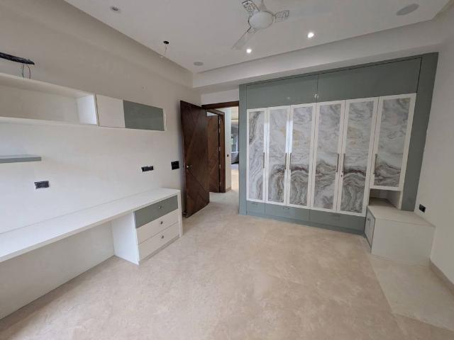 Rental | 3 BHK + Servant Room 2058 Sq.Ft. Apartment in M3M Sky City