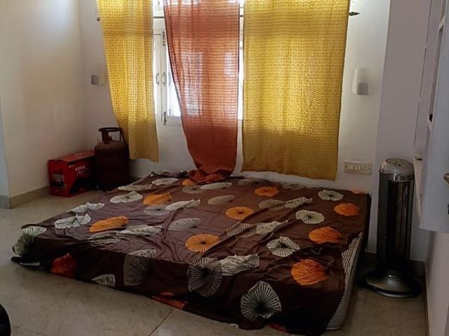 Rental | 3 BHK + Servant Room 2069 Sq.Ft. Apartment in Unitech The Close North