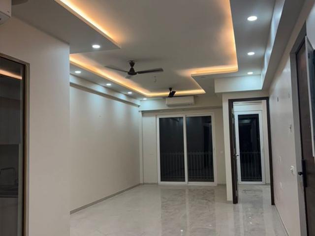 Rental | 3 BHK + Servant Room 2100 Sq.Ft. Apartment in Puri Diplomatic Greens Phase I