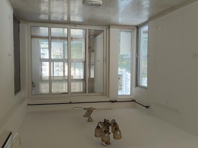 Rental | 3 BHK + Servant Room 2125 Sq.Ft. Apartment in Emaar The Palm Drive The Premier Terraces