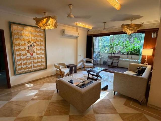 Rental | 3 BHK + Servant Room 2200 Sq.Ft. Apartment in Chartered Ratna