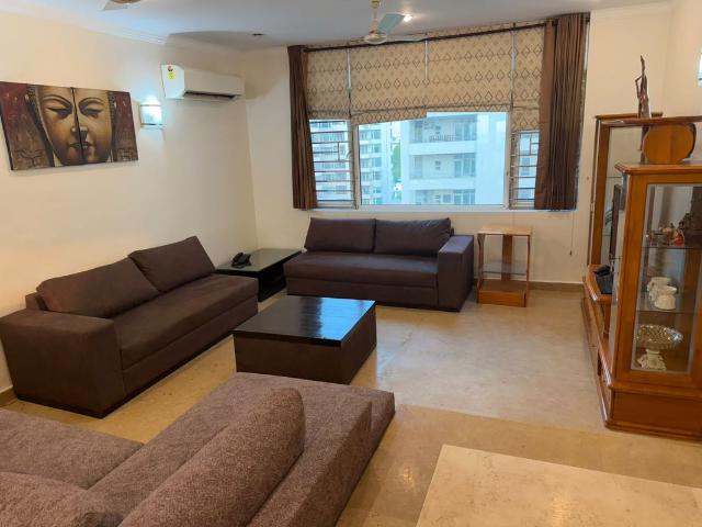 Rental | 3 BHK + Servant Room 2200 Sq.Ft. Apartment in Raheja Atlantis