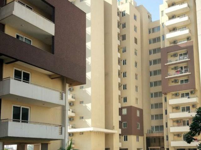 Rental | 3 BHK + Servant Room 2200 Sq.Ft. Apartment in TDI Ourania