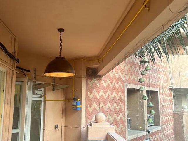 Rental | 3 BHK + Servant Room 2230 Sq.Ft. Apartment in Unitech Heritage City