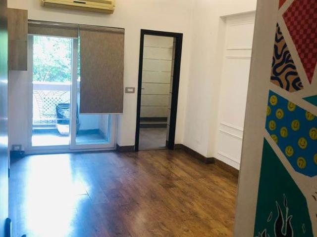Rental | 3 BHK + Servant Room 2242 Sq.Ft. Apartment in Unitech Heritage City