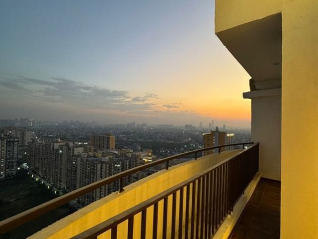 Rental | 3 BHK + Servant Room 2250 Sq.Ft. Apartment in Ambience Tivertone
