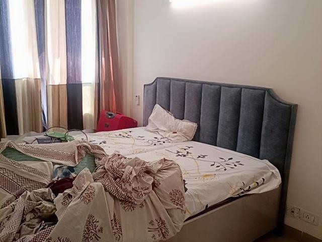 Rental | 3 BHK + Servant Room 2250 Sq.Ft. Apartment in BPTP Freedom Park Life