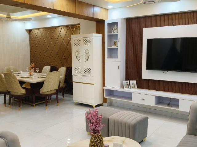 Rental | 3 BHK + Servant Room 2353 Sq.Ft. Apartment in BPTP Park Grandeura