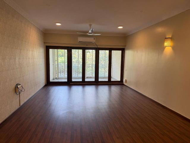 Rental | 3 BHK + Servant Room 3000 Sq.Ft. Apartment in Brigade Palace
