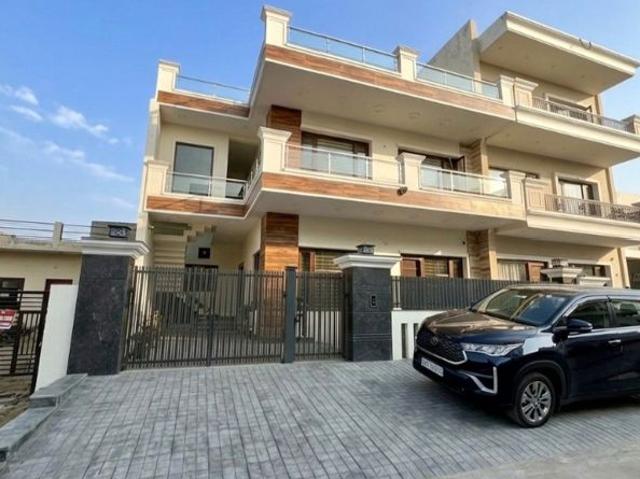Rental | 3 BHK + Servant Room 300 Sq.Yd. Villa in New Chandigarh